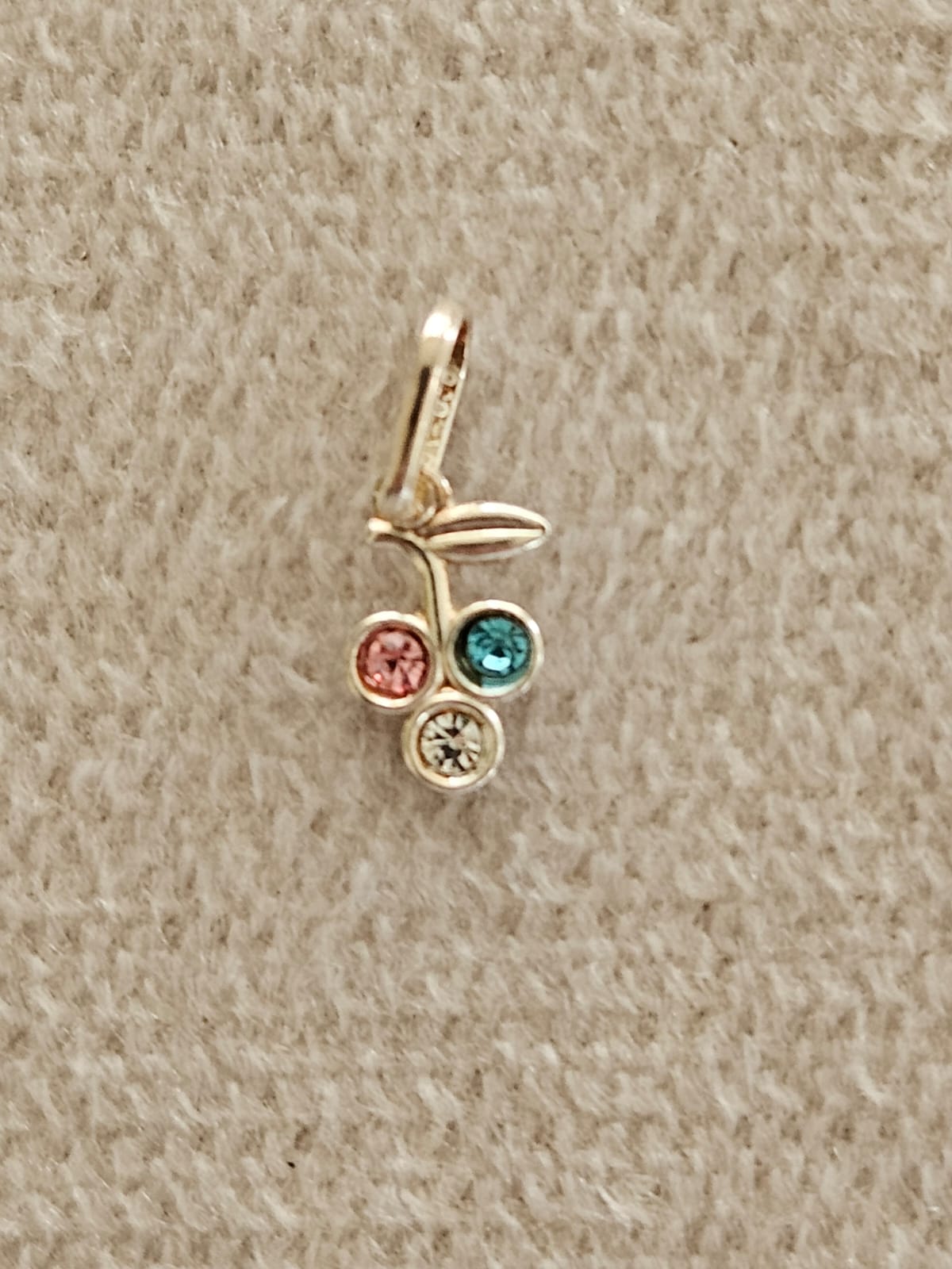 Pingente Mini Cacho de Uva